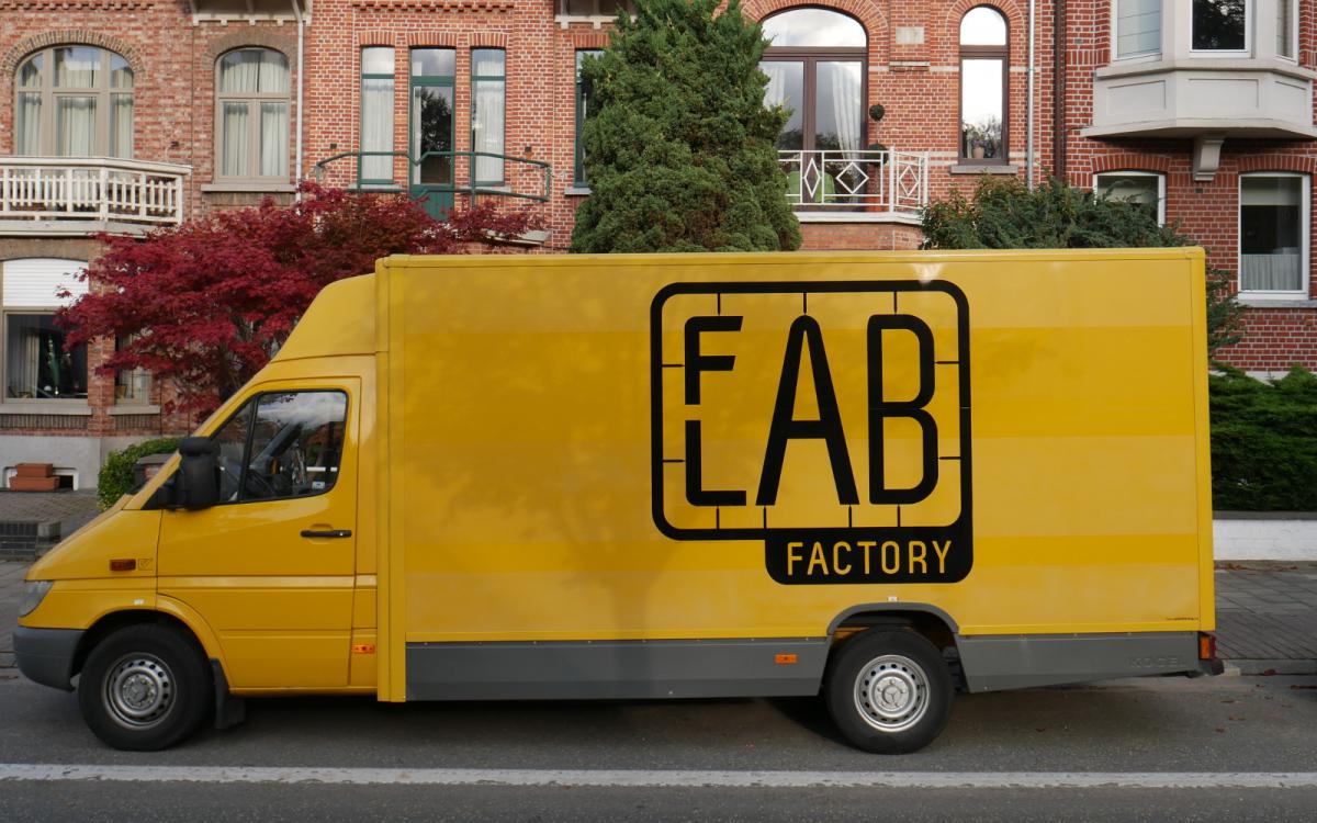 The mobile fablab "STEAMachine, from Fablab Factory